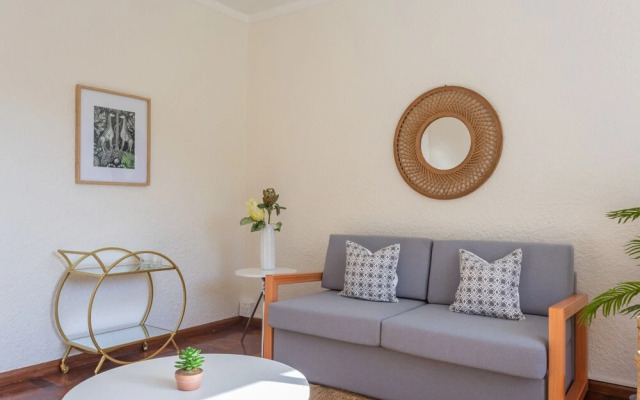 Woodlands Apartments