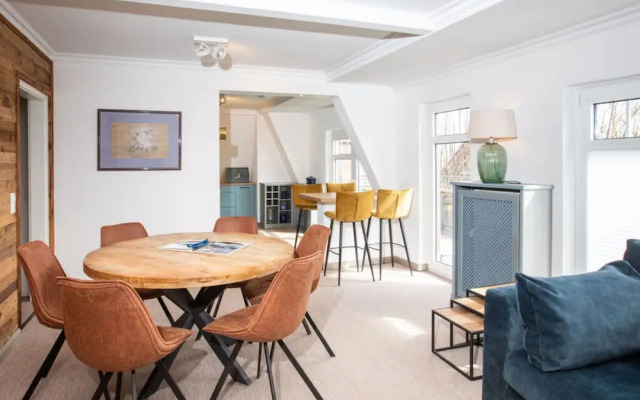 Penthuus Modern Retreat