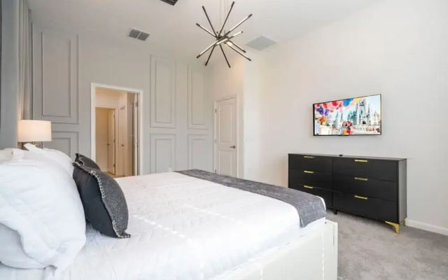 6163 Fantastic Home With 12bd