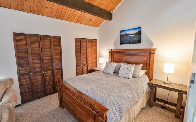 Escape the heat in this family-friendly slopeside condo - No Cleaning Fee! by RedAwning