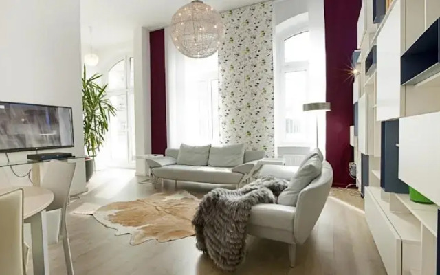 Luxury Design Apartment with Spree View