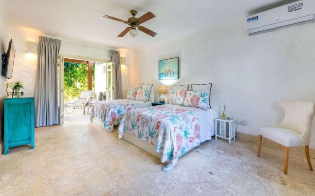 Sunny Vacation Villa 51