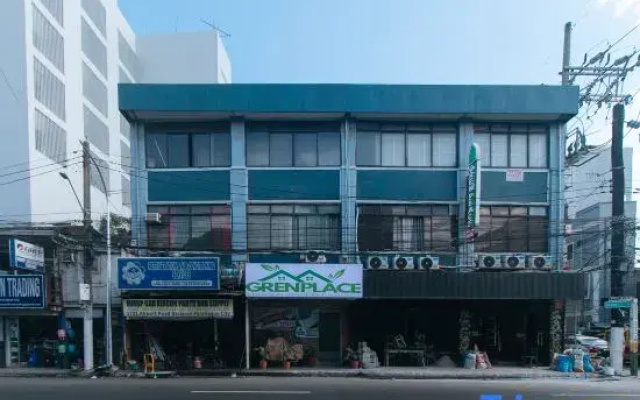 GREN PLACE near Baclaran Airport Road by RedDoorz