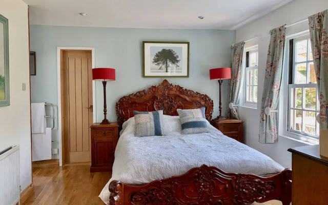 Wisteria Suite