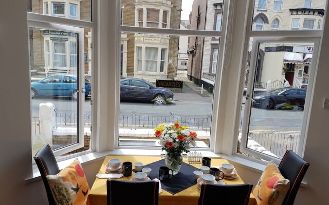 Half Moon Bay Hotel - Families Only