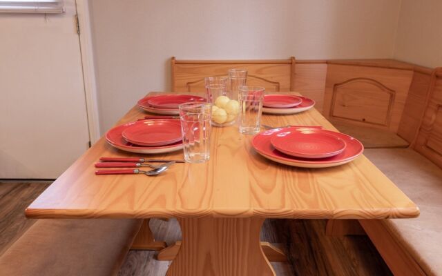 Mojave Getaway #1958