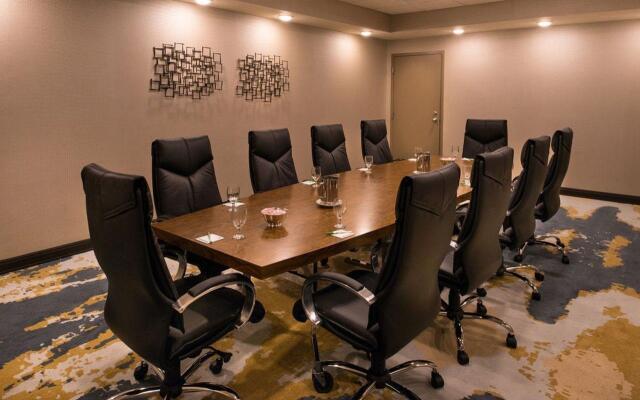 Отель The Arch Convention Hotel