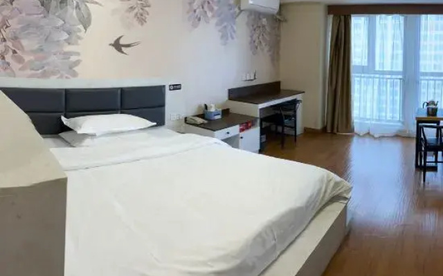 1961 Jishi Smart Hotel (Shijiazhuang New Railway Station)