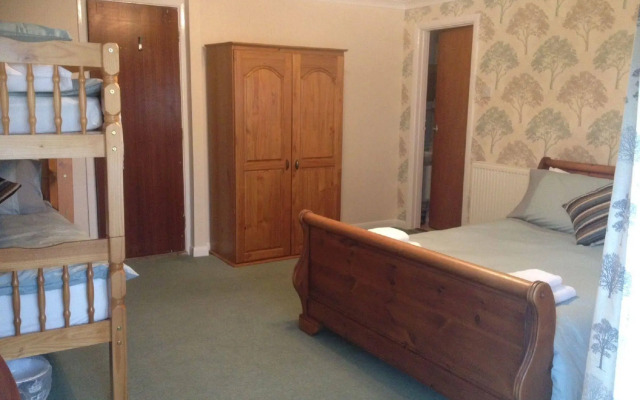 Pine Lodge Guest House