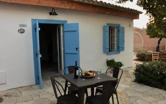 Athieno - Αθηαινώ