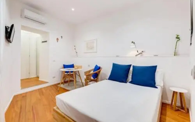 Lovely and modern nest near the Colosseum