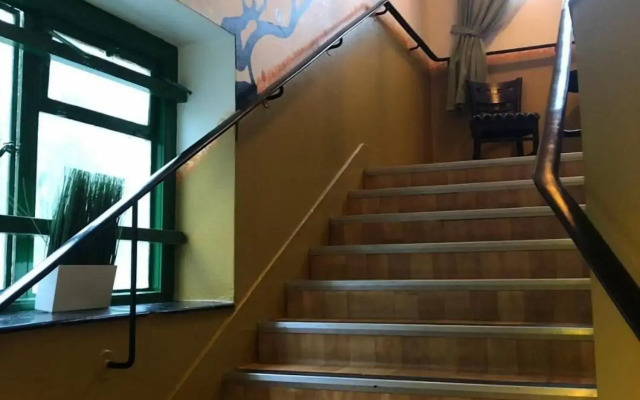 The Queens Hostel