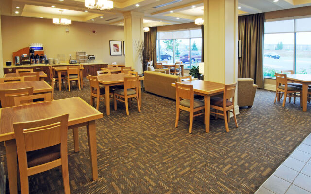 Holiday Inn Express & Suites Vaughan-Southwest by IHG