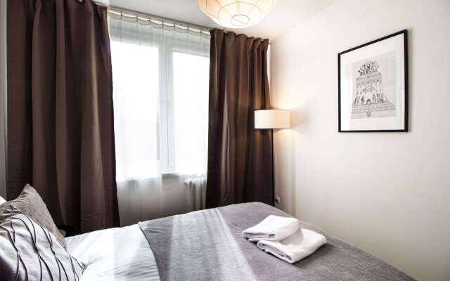 Saska Kepa Velvet Apartment