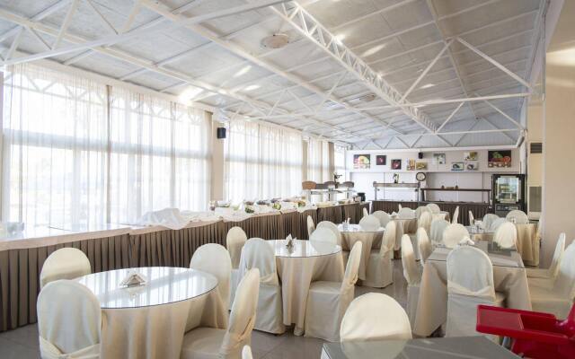 ILIOS APARTHOTEL(Tigaki)
