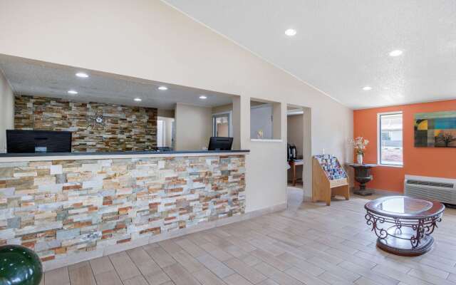 Rodeway Inn Auburn Hills - Detroit