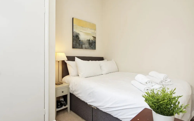 Flying The Flag For Earl's Court by Underthedoormat