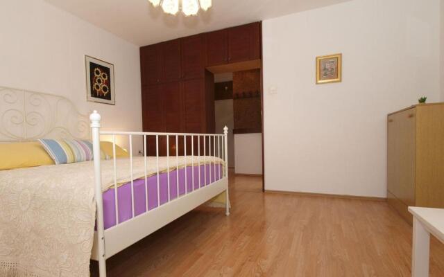 Apartments Dragica 473