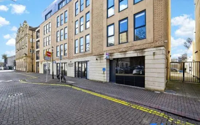 2BR Home in Cardiff Bay with Private Balcony!