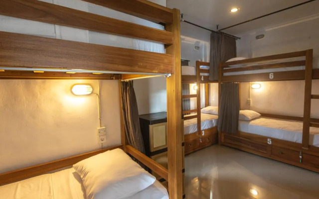 Ahoy Hostel