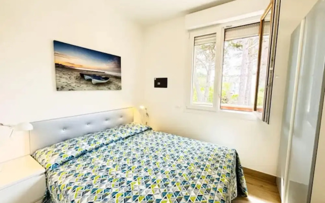 Comfy Apartment With Terrace by Beahostrentals