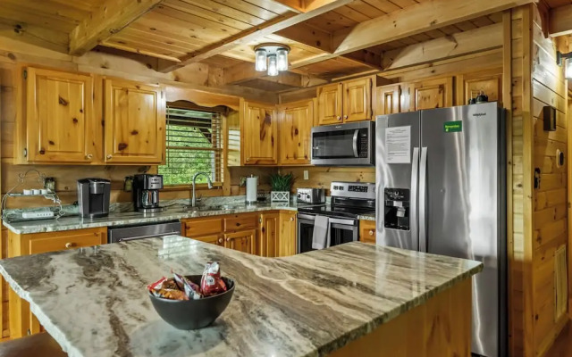 Cabin w/ Hot Tub, Theater & Games!