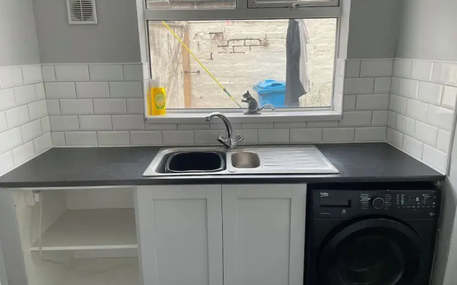 Cozy 2 Bedroom Property With all Amenities