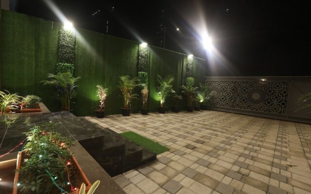 Hotel Royal Inn Mahalaxmi
