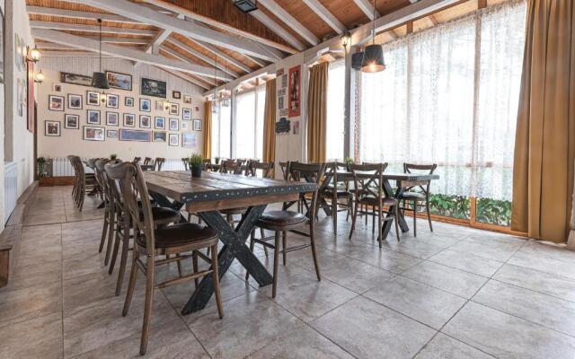 Semeen hotel i restorant Rajski zaliv