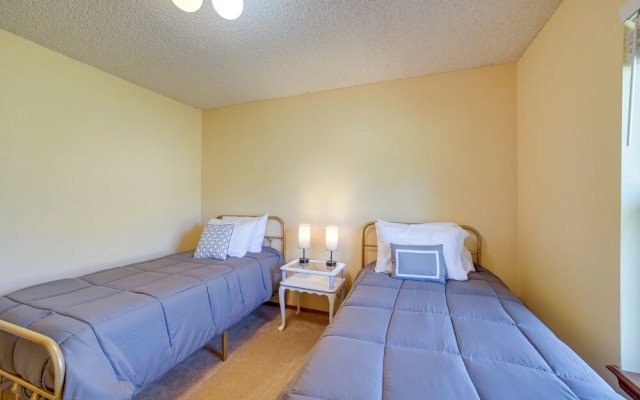 Quiet Oklahoma Home - Close to Golf Courses!