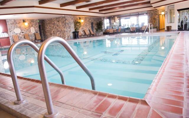 Carson Valley Motor Lodge & Suites