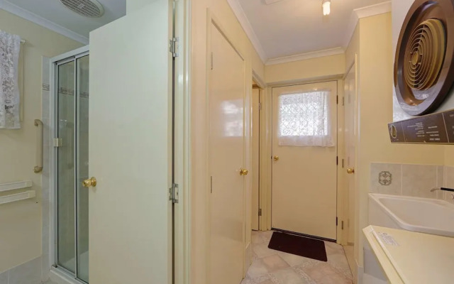 Crows Nest Tourist Park