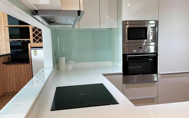 Patong sea view apartment at Privilege, rooftop pool