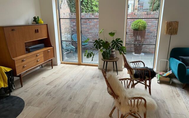 Ideal Bristol Getaway - 3 bed Harbourside Home