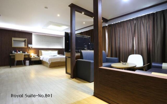 Joy Hotel