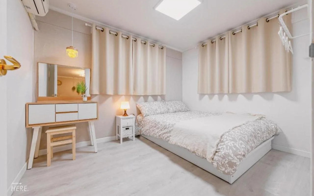 Family & Friends House