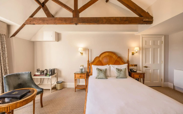 Wivenhoe House Hotel