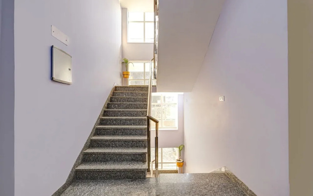 Fabhotel La Corporate Suite