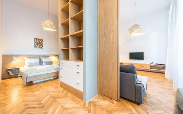 Oasis Apartments - Paulay Ede Street