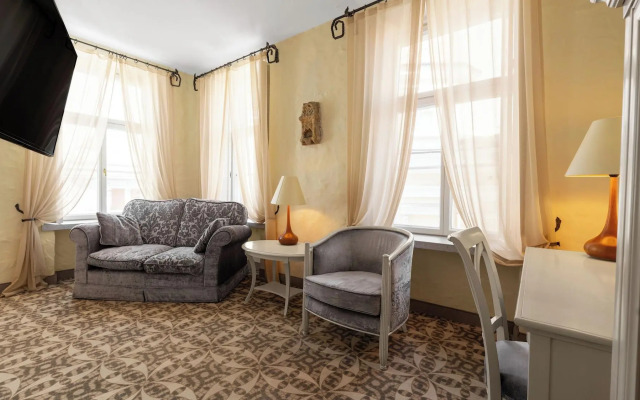 Rixwell Collection Savoy Boutique Hotel