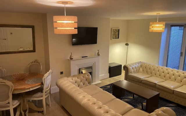 Beach House Courtyard 1 bed