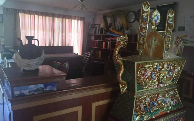 Tingri Baiba Hotel (Everest Avenue)