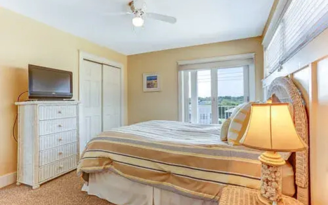 2282 South Fletcher