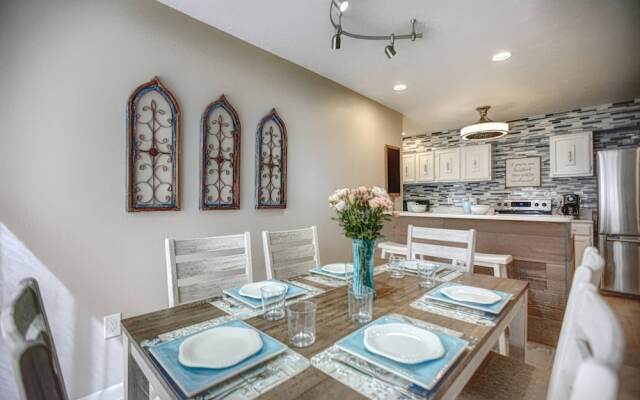 Bay Oaks C Second Floor