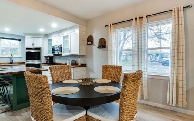 Modern Indianapolis Home < 2 Mi to Downtown!