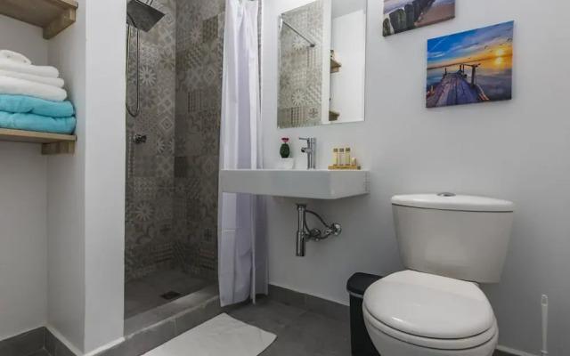 Turibana Plaza Suite 8