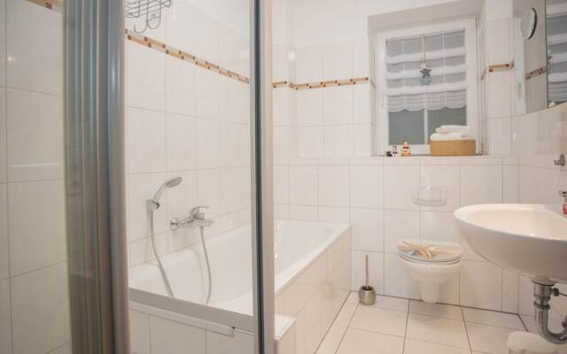 Bright Flat in Neuastenberg With Terrace