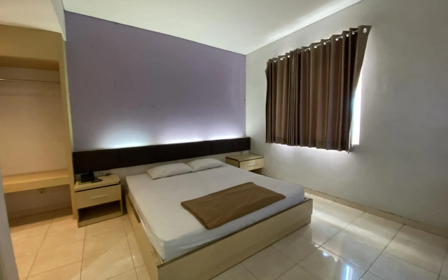 Townhouse Oak Hotel Niaga Surabaya