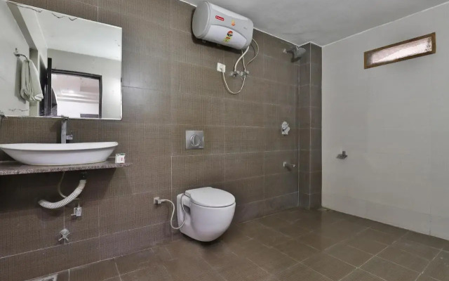 Hotel Nova Cross Road