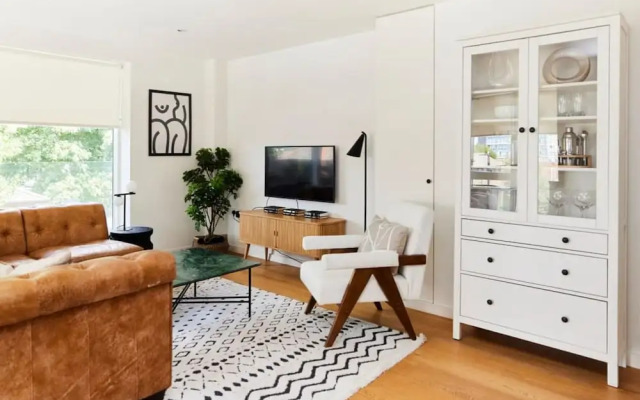 The Copenhagen Place - Enchanting 2bdr Flat With Balcony